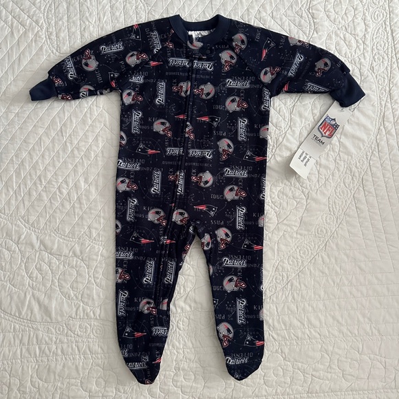 NWT NFL Team Apparel New England Patriots Footed Sleeper Pajamas 12 Months - Picture 10 of 10